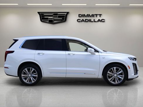 Certified 2022 Cadillac XT6 Premium Luxury w/ Technology Package FWD image 6