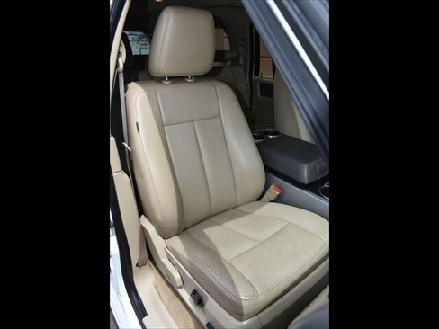 Used 2013 Ford Expedition EL XLT image 38
