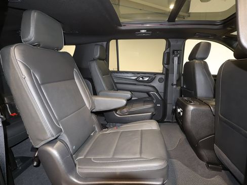 Used 2022 GMC Yukon XL Denali AWD/4WD image 27
