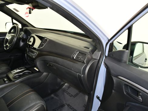 Certified 2022 Honda Passport TrailSport image 41