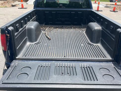 Used 1999 Chevrolet S10 Pickup LS w/ Preferred Equipment Group AWD/4WD image 13