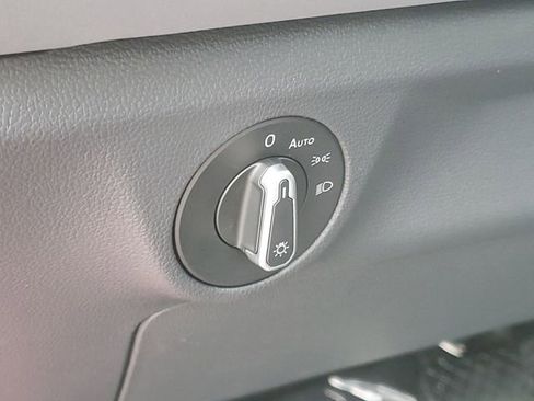 New 2025 Volkswagen Jetta SE image 13