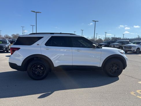 Used 2023 Ford Explorer Timberline image 4