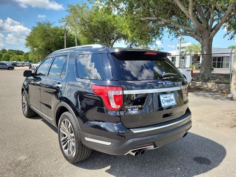 Used 2019 Ford Explorer Platinum AWD/4WD image 4