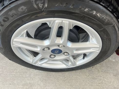 Used 2019 Ford Fiesta SE FWD image 40