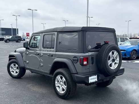 Used 2022 Jeep Wrangler Unlimited Sport image 5