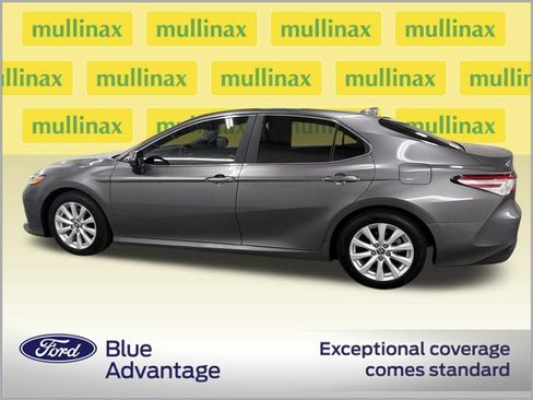 Used 2019 Toyota Camry L image 10