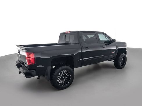 Used 2017 Chevrolet Silverado 1500 LTZ Z71 w/ Realtree Edition AWD/4WD image 5