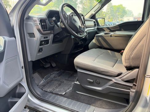 Used 2025 Ford F150 XLT w/ Equipment Group 301A Standard AWD/4WD image 9