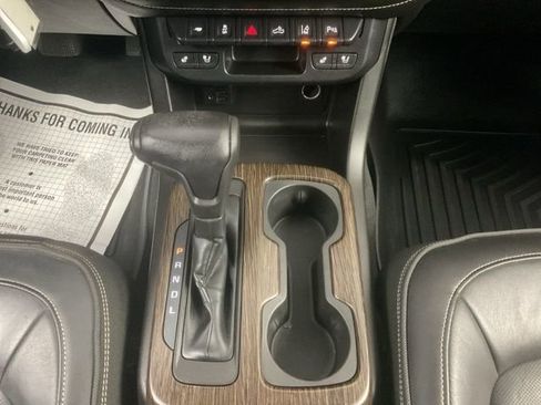 Used 2020 GMC Canyon Denali image 21