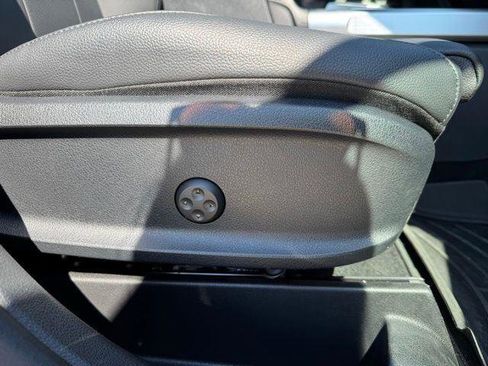 Certified 2023 Mercedes-Benz GLB 250 image 32