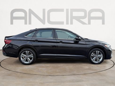 Certified 2024 Volkswagen Jetta SE FWD image 11