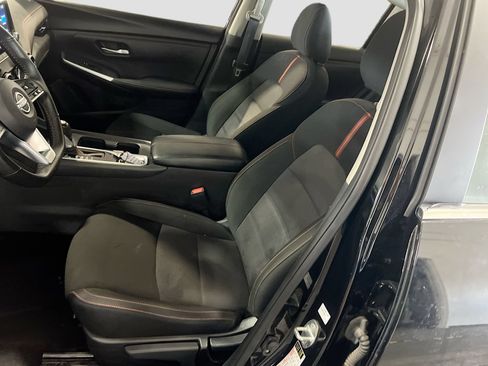Used 2025 Nissan Sentra SR FWD image 19