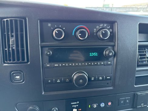 Used 2021 Chevrolet Express 3500 w/ Driver Convenience Package RWD image 34