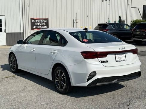 Certified 2024 Kia Forte LXS FWD image 5