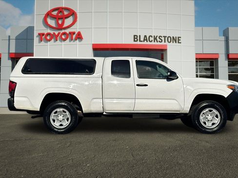 Used 2020 Toyota Tacoma SR RWD image 2