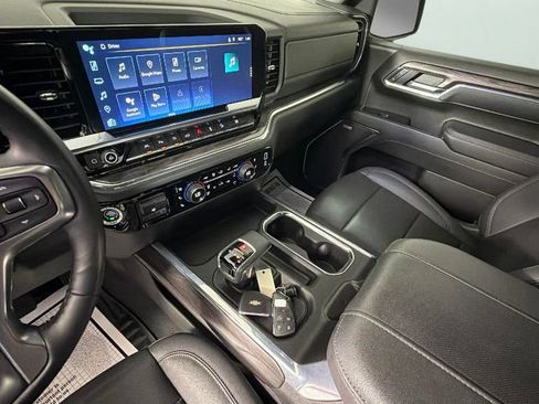 Used 2024 Chevrolet Silverado 1500 LTZ w/ Technology Package AWD/4WD image 19