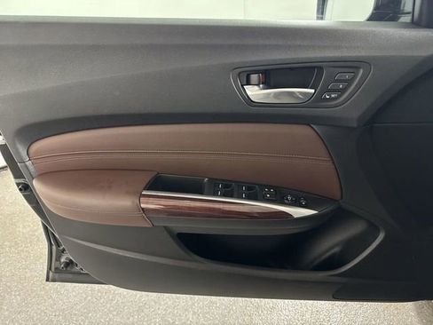 Used 2016 Acura TLX V6 image 19