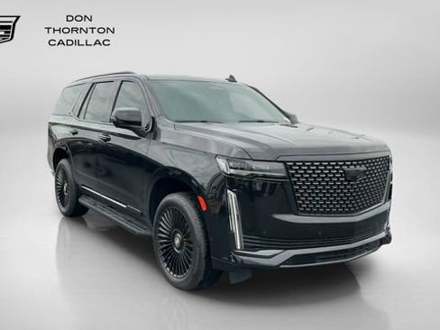 Used 2023 Cadillac Escalade Premium Luxury AWD/4WD image 7