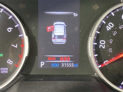 Used 2022 Toyota RAV4 XLE w/ Convenience Package image 21