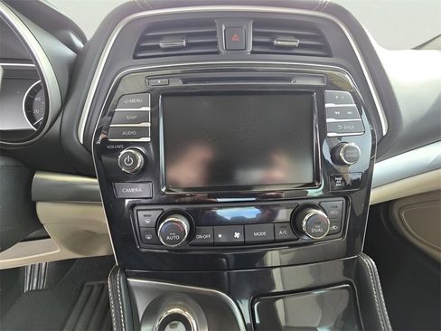 Used 2020 Nissan Maxima 3.5 SV w/ Illumination Package image 16