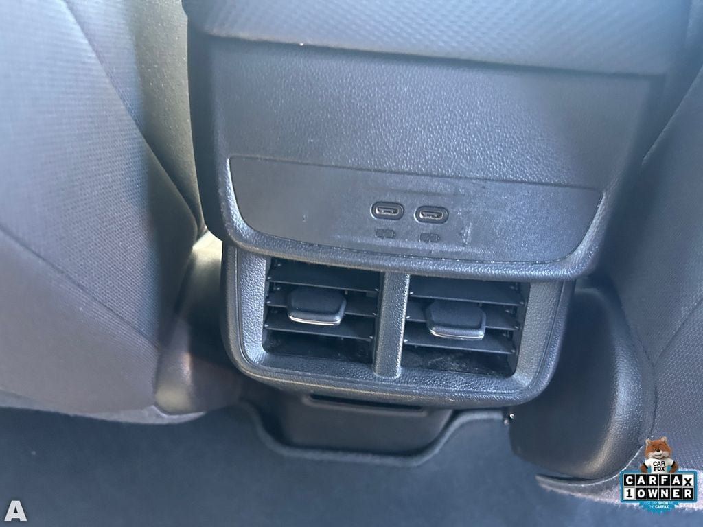 Used 2025 Chevrolet Equinox LT AWD/4WD image 16
