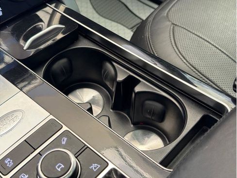 Used 2019 Land Rover Range Rover HSE image 19