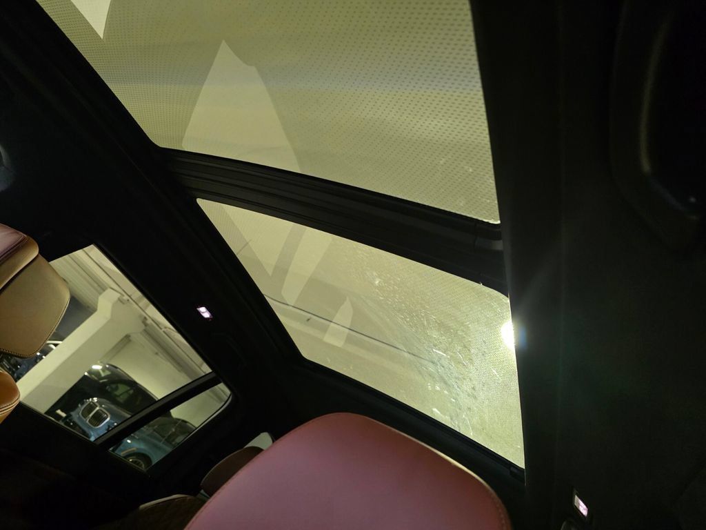New 2026 BMW ALPINA XB7 AWD/4WD image 10