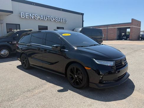 Used 2024 Honda Odyssey Sport image 4