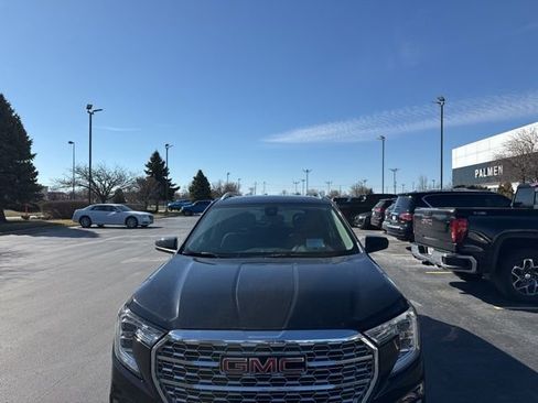 Used 2023 GMC Terrain Denali image 8