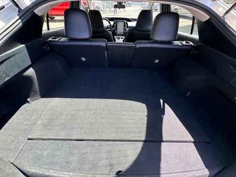 Used 2017 Toyota Prius Prime FWD image 11