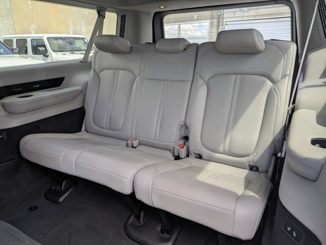 Used 2023 Jeep Grand Wagoneer L 4WD w/ Flexible Seating Group image 15