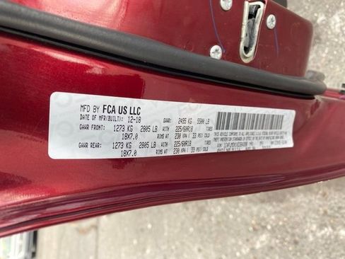 Used 2019 Jeep Cherokee Limited image 23