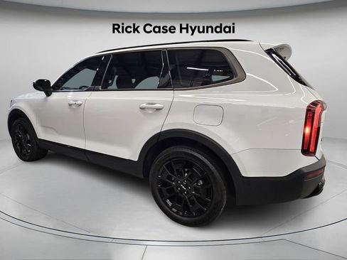 Used 2022 Kia Telluride EX w/ EX Premium Package image 8