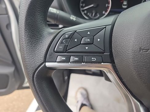 Used 2024 Nissan Sentra SV image 14