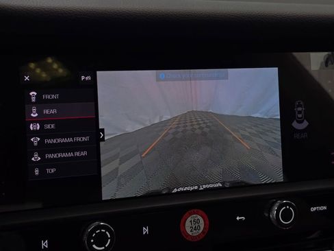 New 2025 Porsche Macan image 29