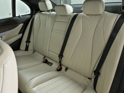 Used 2017 Mercedes-Benz E 300 4MATIC image 20