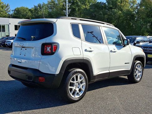 Certified 2023 Jeep Renegade Latitude w/ Sun & Fun Group image 6