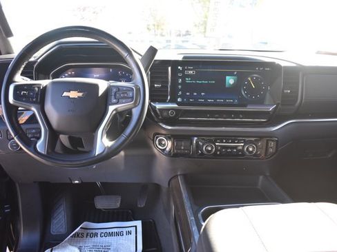 Used 2024 Chevrolet Silverado 2500 LT image 21