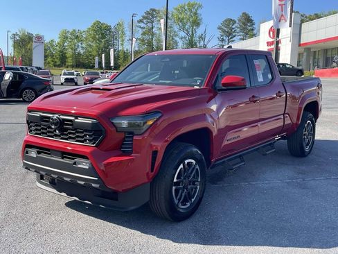 Used 2025 Toyota Tacoma TRD Sport AWD/4WD image 5