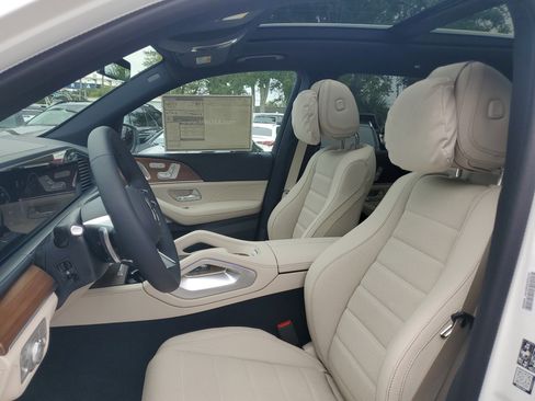 New 2026 Mercedes-Benz GLS 580 4MATIC image 25