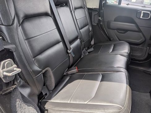 Used 2021 Jeep Wrangler Unlimited Sahara image 20