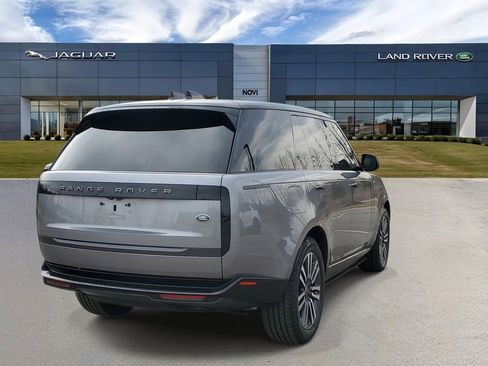 Used 2023 Land Rover Range Rover SE AWD/4WD image 3