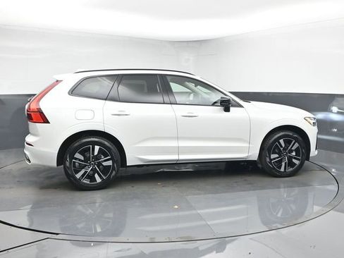 New 2026 Volvo XC60 B5 Core w/ Climate Package image 8