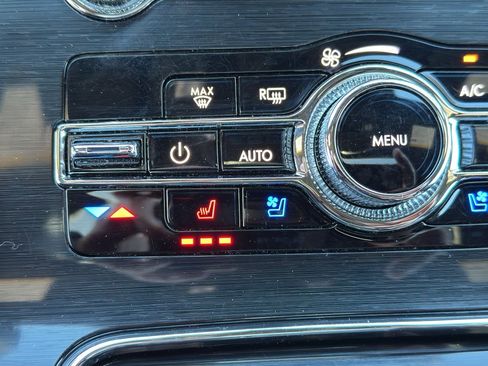 Used 2022 Lincoln Nautilus Reserve image 23