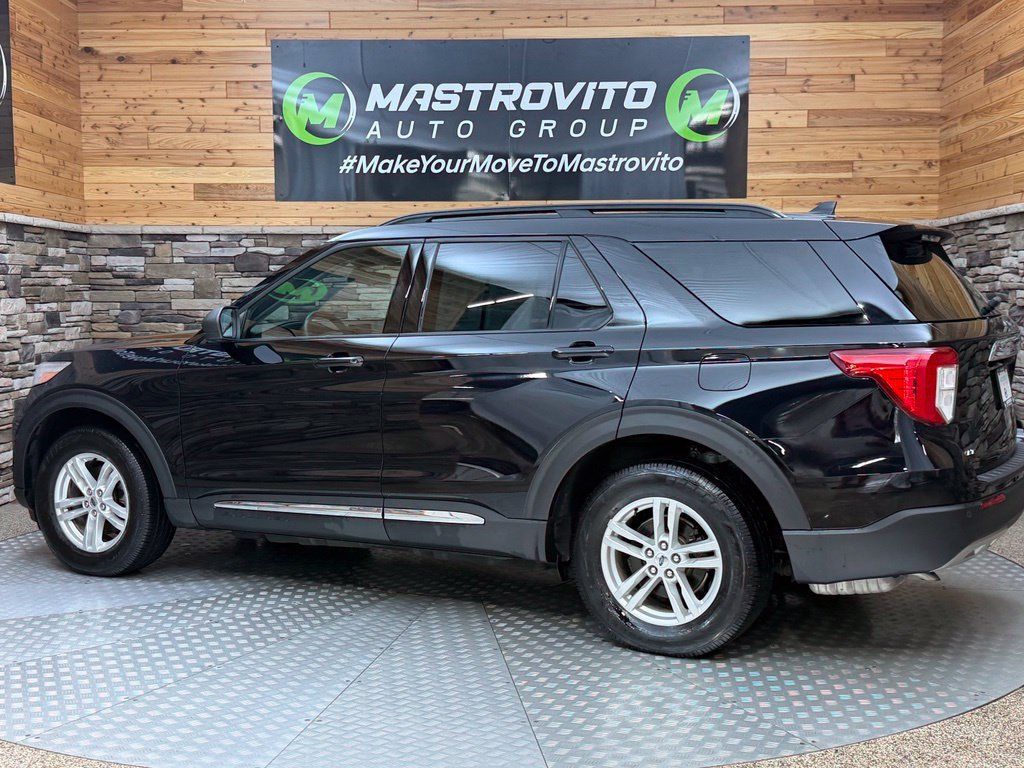 Used 2020 Ford Explorer XLT w/ Equipment Group 202A AWD/4WD image 13