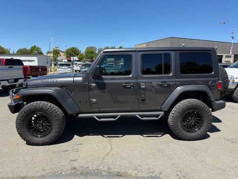 Used 2021 Jeep Wrangler Unlimited Sport AWD/4WD image 2