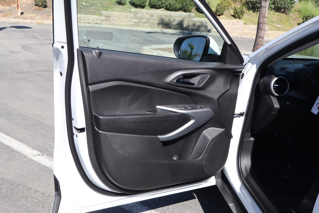 New 2026 Chevrolet Trax LS w/ LS Convenience Package FWD image 18