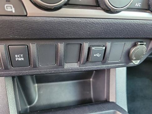 Used 2021 Toyota Tacoma SR AWD/4WD image 17