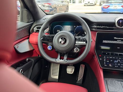 New 2026 Maserati Grecale Modena image 25